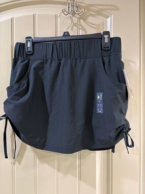 Outdoor Skort by Reel tree Brand.  NWT!